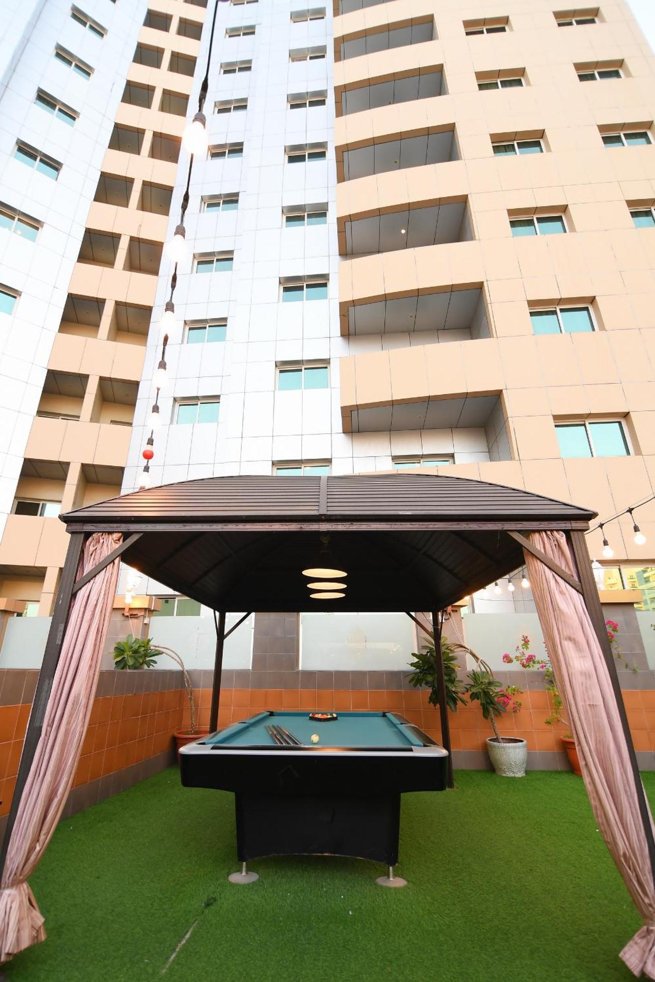 Emirates Stars Hotel Apartments דובאי מראה חיצוני תמונה